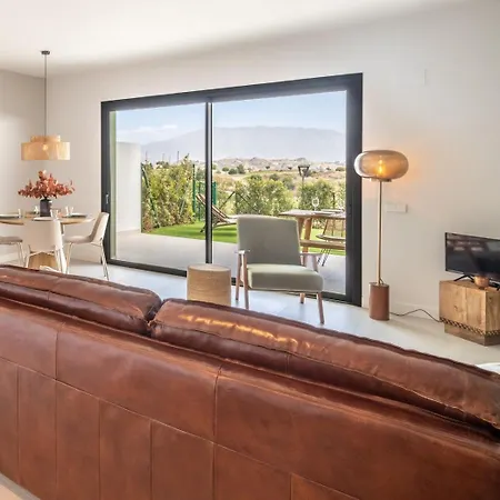 Apartment Stylish With Garden And Amazing View